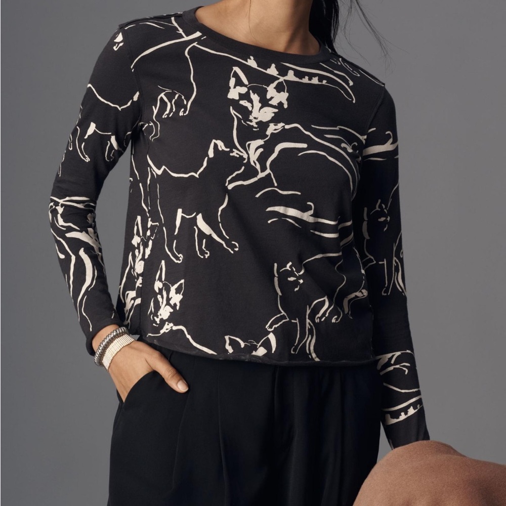 Maeve Caitlyn Boxy Black Long Sleeve Tee Shirt w Abstract Cat Pattern